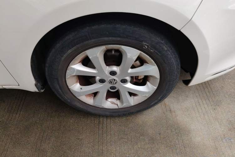 Used MG 3 2014 1.5L AMT Elite Edition Right Front Wheel Hub