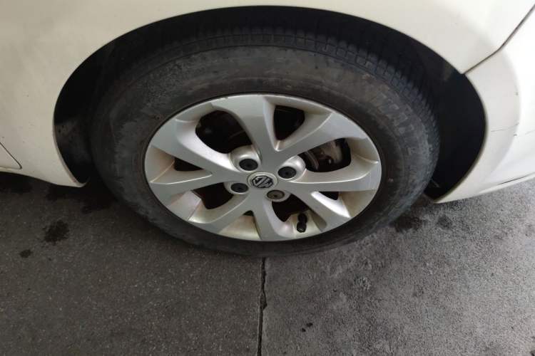 Used MG 3 2014 1.5L AMT Elite Edition Right Front Wheel Hub