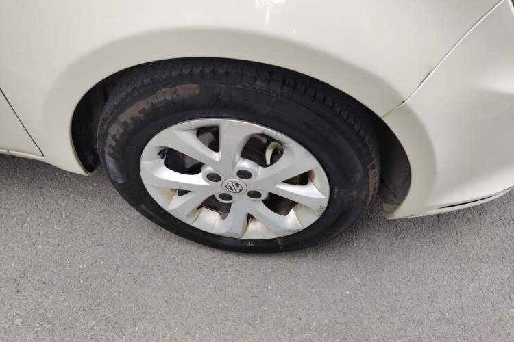 Used MG 3 2014 1.5L AMT Elite Edition Right Front Wheel Hub