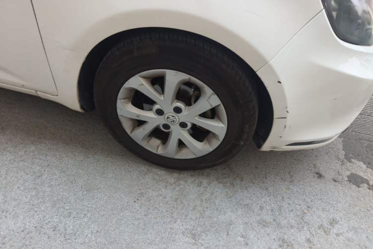 Used MG 3 2014 1.5L AMT Elite Edition Right Front Wheel Hub
