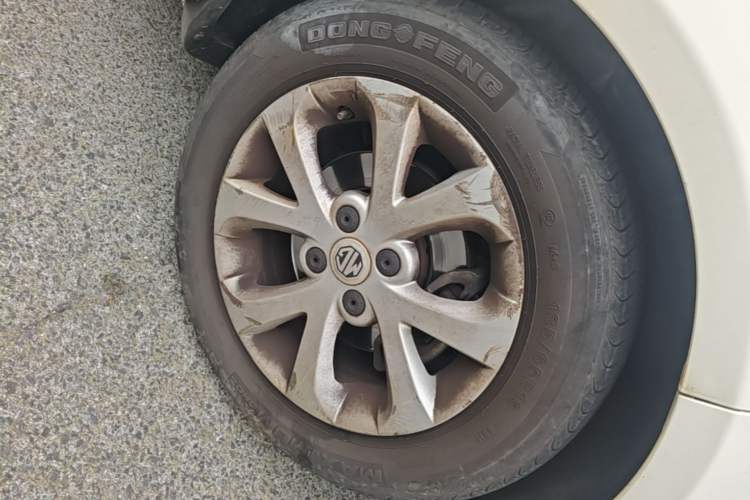 Used MG 3 2014 1.5L AMT Elite Edition Right Front Wheel Hub
