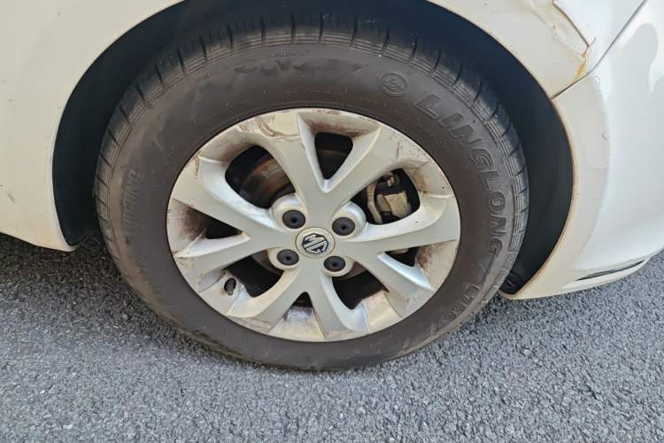 Used MG 3 2014 1.5L AMT Elite Edition Right Front Wheel Hub