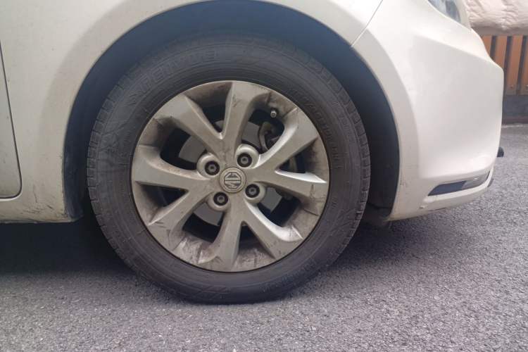 Used MG 3 2014 1.5L AMT Elite Edition Right Front Wheel Hub