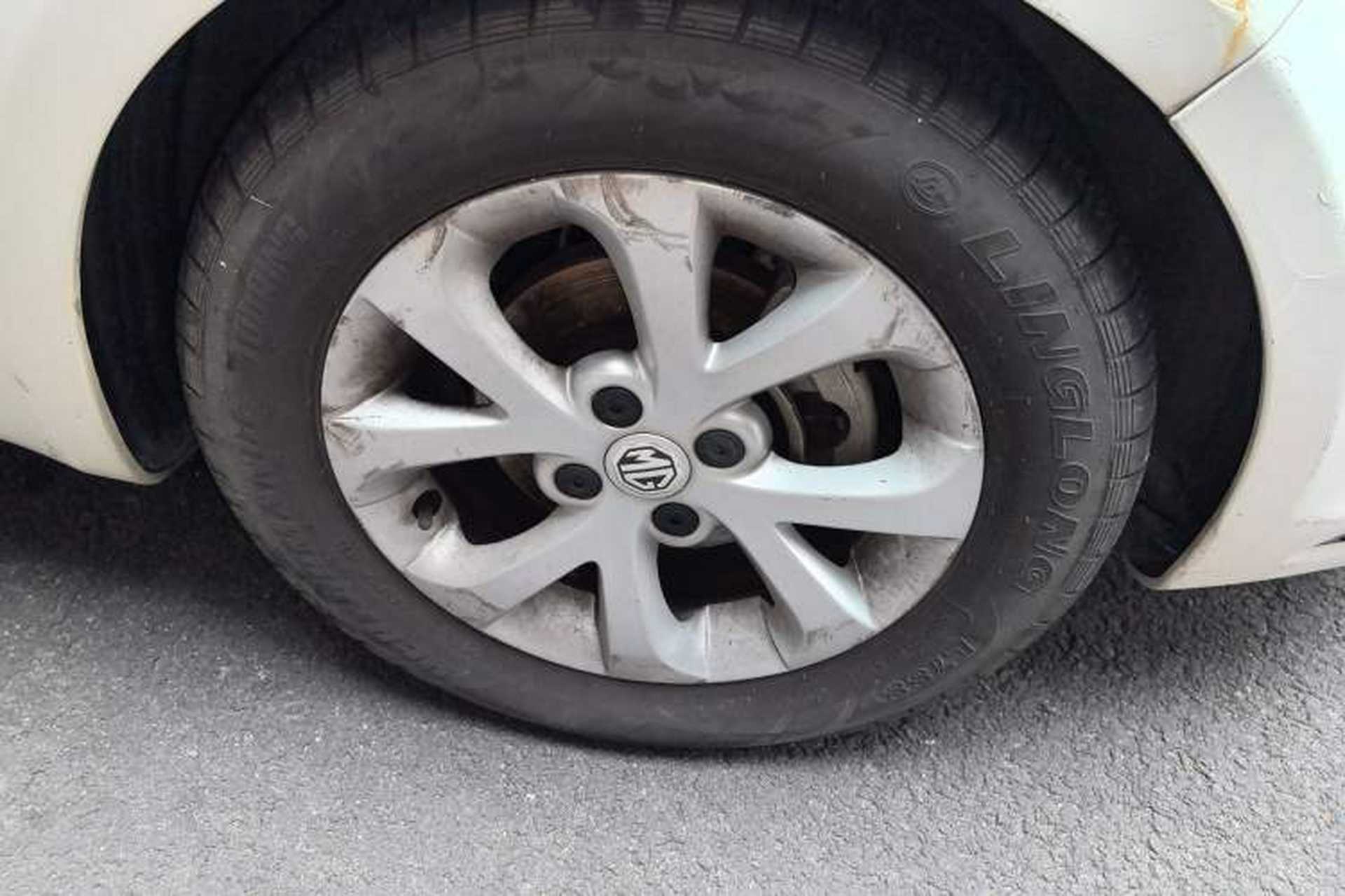 Used MG 3 2014 1.5L AMT Elite Edition Right Front Wheel Hub