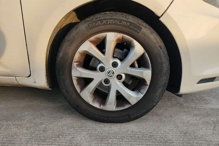 Used MG 3 2014 1.5L AMT Elite Edition Right Front Wheel Hub