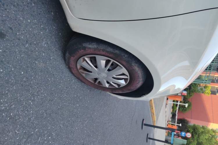Used MG 3 2014 1.3L Manual Comfort Edition Right Front Wheel Hub