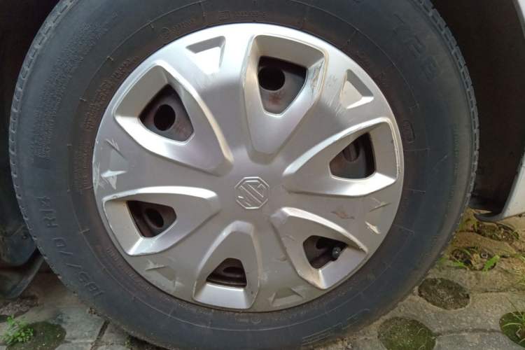 Used MG 3 2014 1.3L AMT Comfort Edition Right Front Wheel Hub