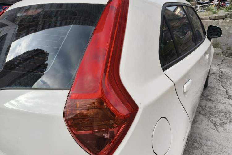 Used MG 3 2014 1.5L AMT Elite Edition Right Rear Taillight