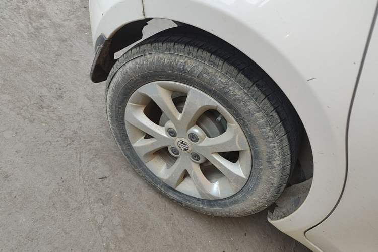 Used MG 3 2014 1.5L AMT Elite Edition Right Rear Wheel Hub