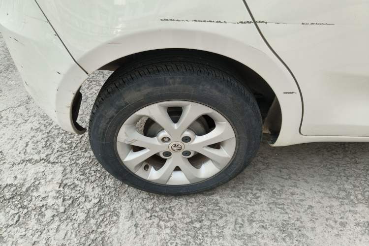 Used MG 3 2014 1.5L AMT Elite Edition Right Rear Wheel Hub