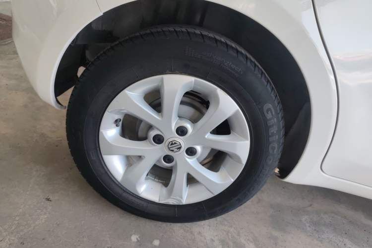 Used MG 3 2014 1.5L AMT Elite Edition Right Rear Wheel Hub