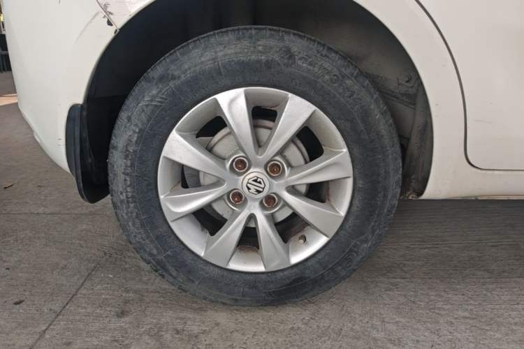 Used MG 3 2014 1.3L Manual Comfort Edition Right Rear Wheel Hub