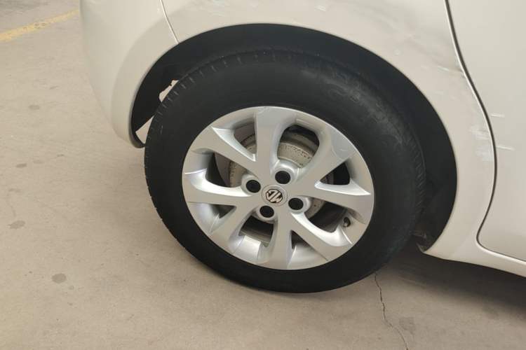 Used MG 3 2014 1.5L AMT Elite Edition Right Rear Wheel Hub
