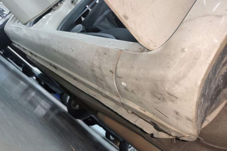 Used MG 3 2014 1.5L AMT Elite Edition Right Side Sill