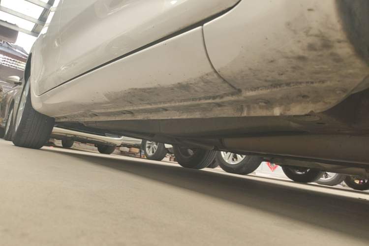Used MG 3 2014 1.5L AMT Elite Edition Right Side Sill