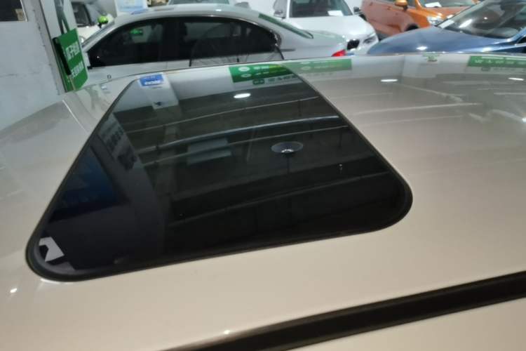 Used MG 3 2014 1.5L AMT Elite Edition Roof