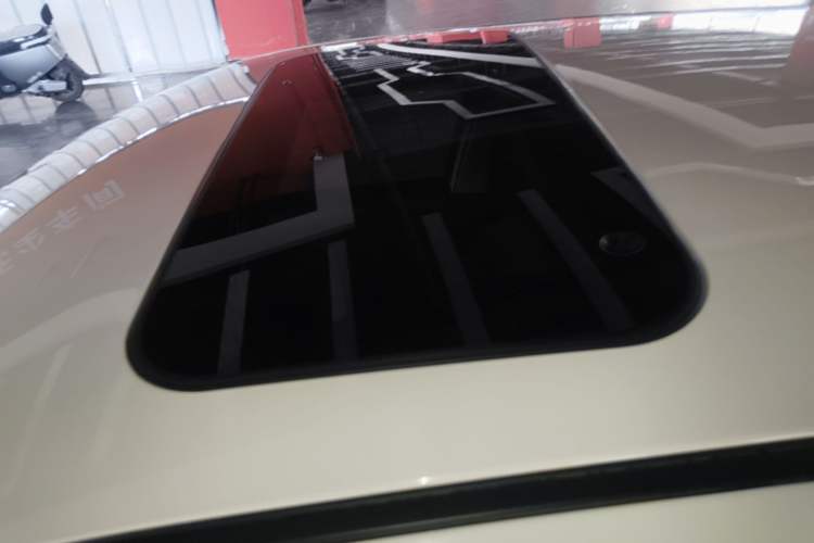 Used MG 3 2014 1.5L AMT Elite Edition Roof