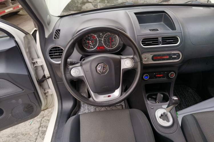 Used MG 3 2014 1.5L AMT Elite Edition Steering Wheel