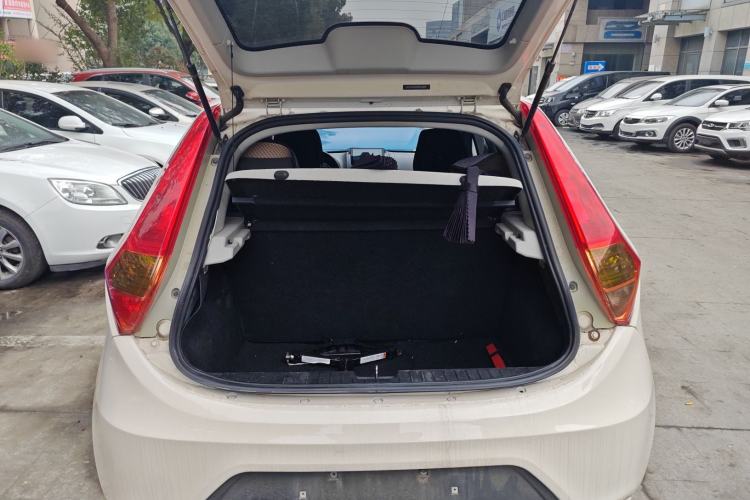 Used MG 3 2014 1.3L Manual Comfort Edition Trunk