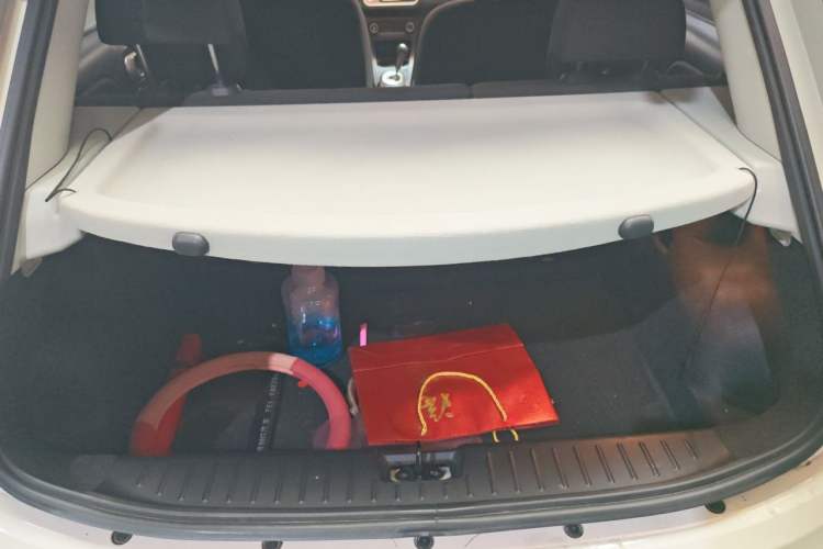 Used MG 3 2014 1.5L AMT Elite Edition Trunk