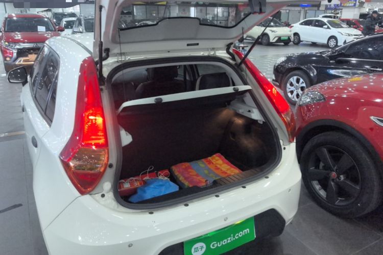 Used MG 3 2014 1.3L AMT Comfort Edition Trunk