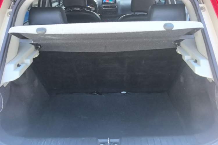 Used MG 3 2014 1.3L AMT Comfort Edition Trunk