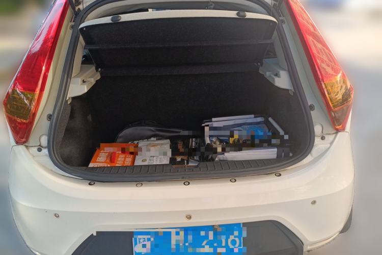 Used MG 3 2014 1.3L AMT Comfort Edition Trunk