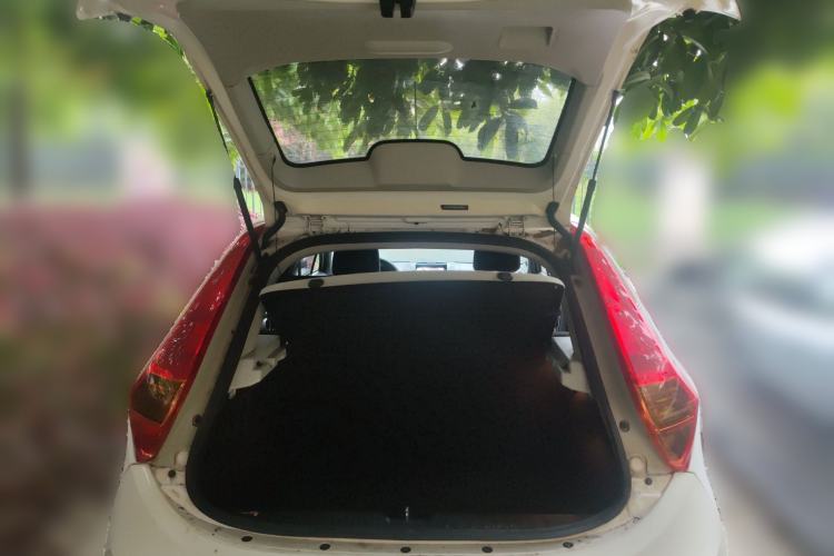 Used MG 3 2014 1.3L Manual Comfort Edition Trunk