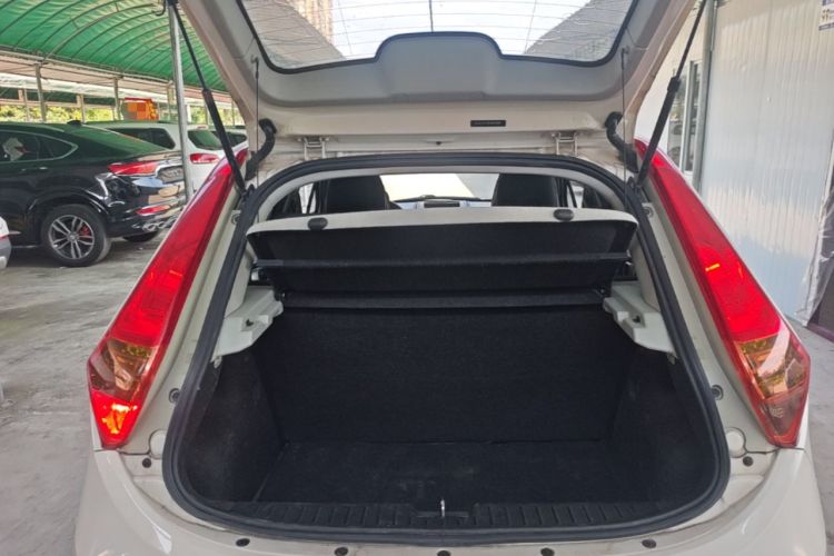 Used MG 3 2014 1.3L Manual Comfort Edition Trunk