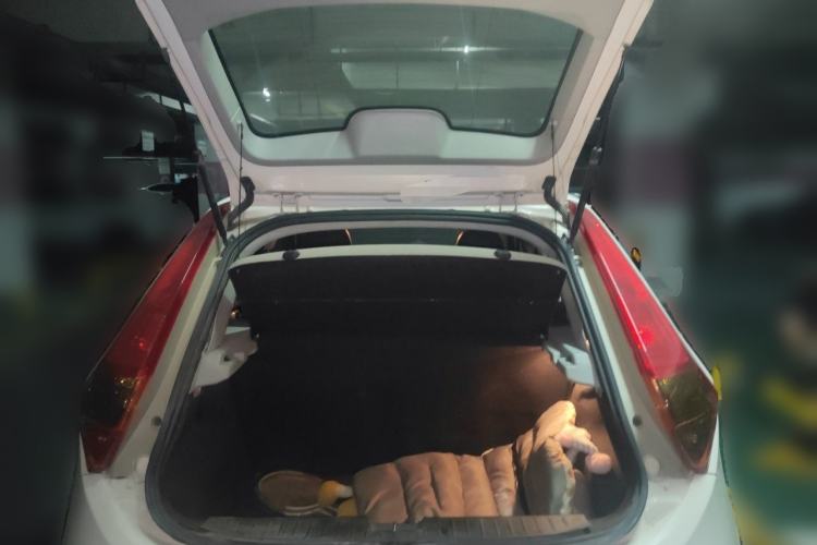 Used MG 3 2014 1.3L AMT Comfort Edition Trunk