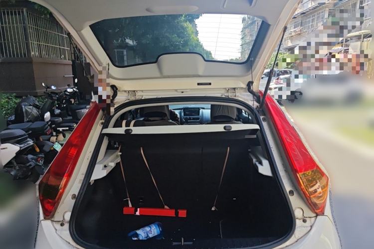 Used MG 3 2014 1.5L AMT Elite Edition Trunk