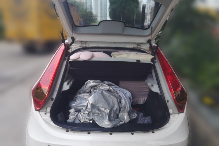 Used MG 3 2014 1.5L AMT Elite Edition Trunk