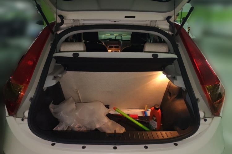 Used MG 3 2014 1.5L AMT Elite Edition Trunk