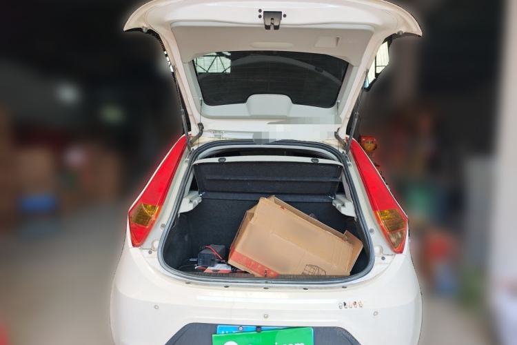 Used MG 3 2014 1.5L AMT Elite Edition Trunk