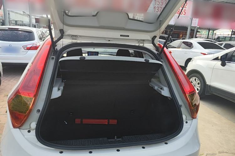 Used MG 3 2014 1.5L AMT Elite Edition Trunk