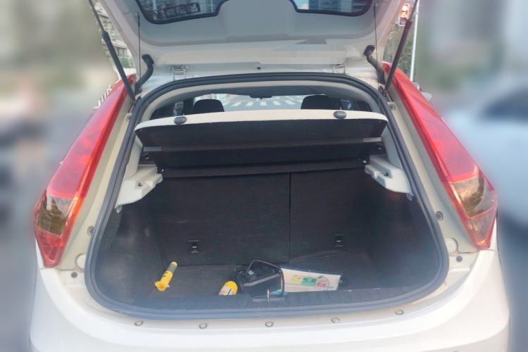 Used MG 3 2014 1.5L AMT Elite Edition Trunk