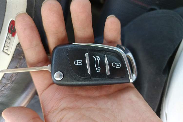 Used MG 3 2014 1.3L Manual Comfort Edition Vehicle Key