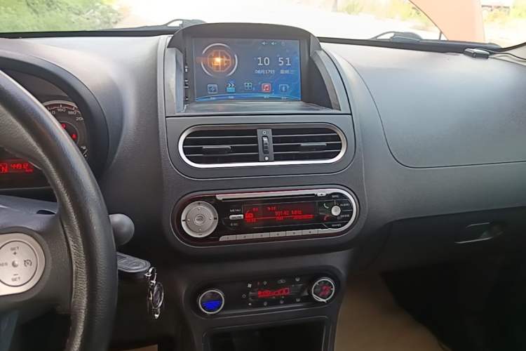 Used MG 3 2014 1.5L AMT Luxury Edition Audio And AC Panel