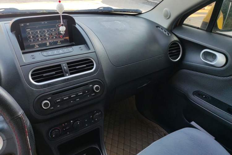Used MG 3 2014 1.3L Manual Comfort Edition Audio And AC Panel