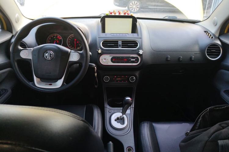 Used MG 3 2014 1.5L AMT Elite Edition Center Console