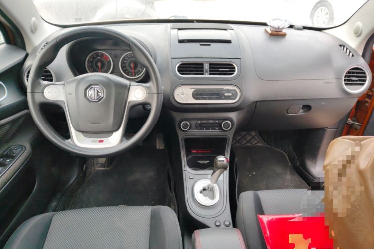 Used MG 3 2014 1.5L AMT Elite Edition Center Console