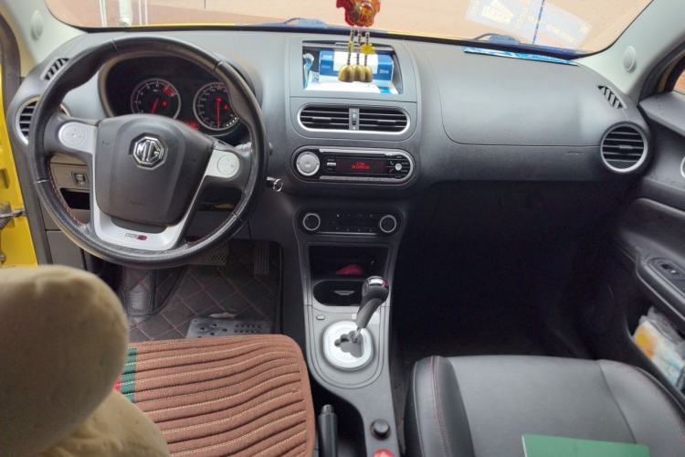 Used MG 3 2014 1.5L AMT Luxury Edition Center Console
