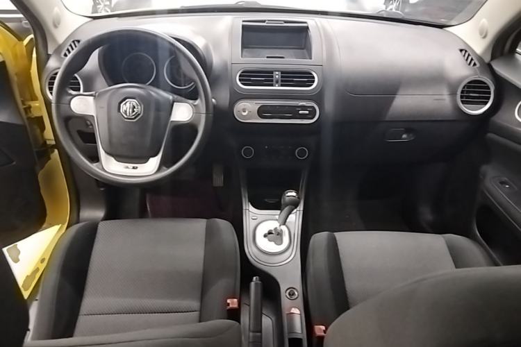 Used MG 3 2014 1.5L AMT Elite Edition Center Console