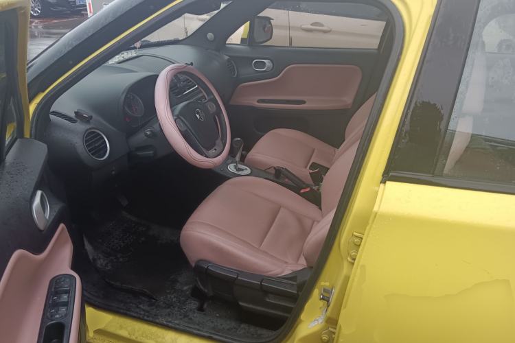 Used MG 3 2014 1.5L AMT Elite Edition Driver Seat
