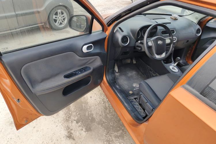 Used MG 3 2014 1.5L AMT Elite Edition Driver Seat