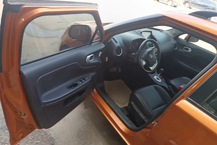 Used MG 3 2014 1.5L AMT Luxury Edition Driver Seat