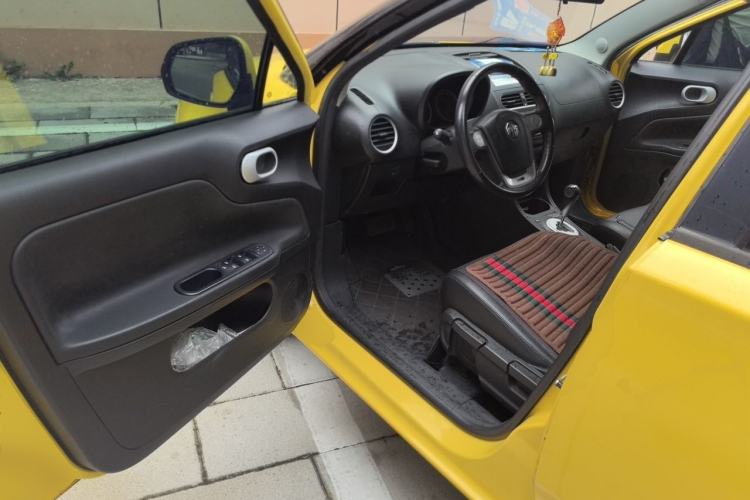 Used MG 3 2014 1.5L AMT Luxury Edition Driver Seat