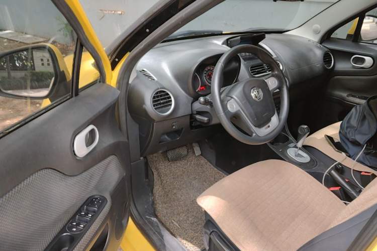 Used MG 3 2014 1.5L AMT Elite Edition Driver Seat