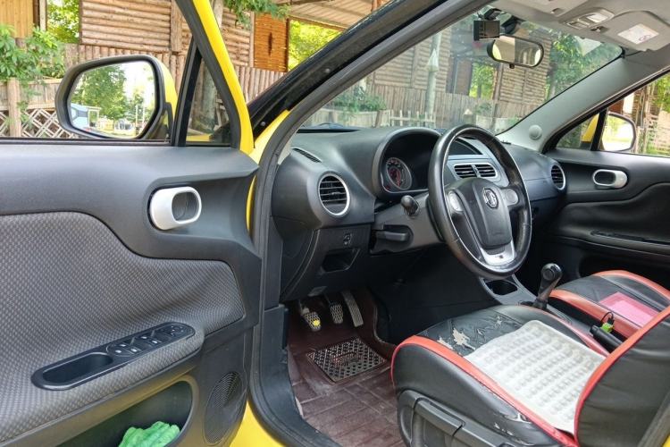 Used MG 3 2014 1.5L Manual Elite Edition Driver Seat