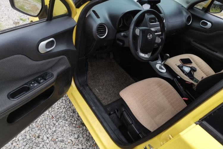 Used MG 3 2014 1.5L AMT Elite Edition Driver Seat